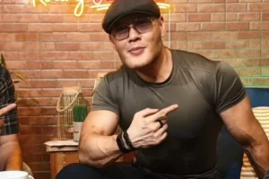 life style deddy corbuzer yang penuh pengaruh