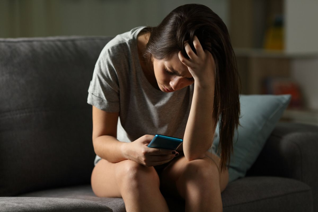 Gadget Addiction Remaja Mental Health 2025: 7 Fakta Mengejutkan