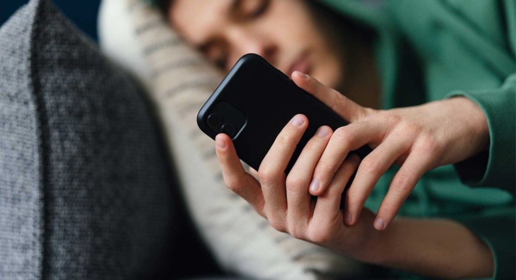 Digital Wellbeing 2025: Atur Screen Time Produktif Gen Z - Panduan Lengkap Berbasis Data